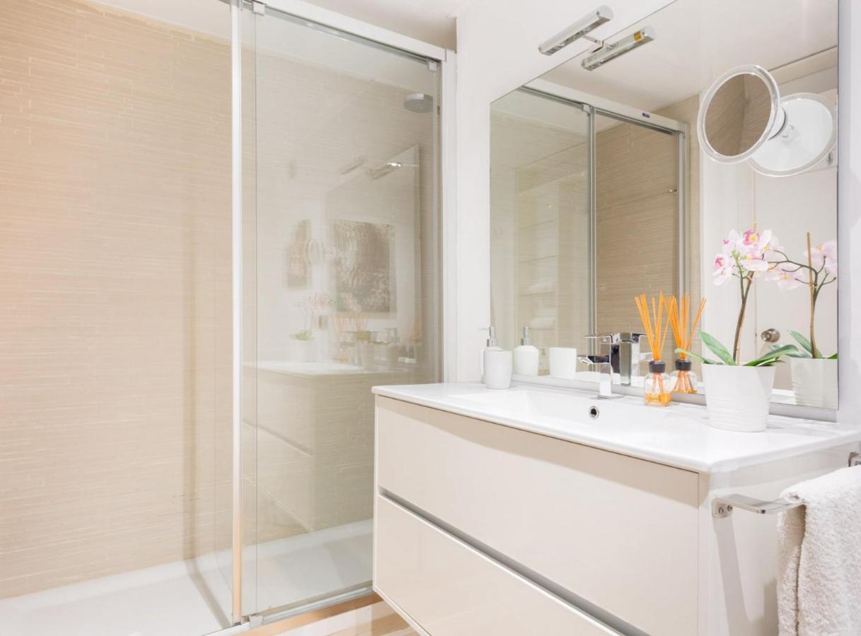 Sitges Pool & Sea Terrace Luxury, Comfort, Unbeatable Location Bagian luar foto